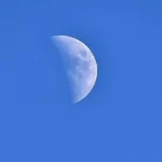 Γιατί το φεγγάρι το βλέπουμε και κατά την διάρκεια της ημέρας;